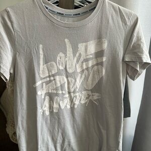 Under Armour Light Gray Graphic Tee